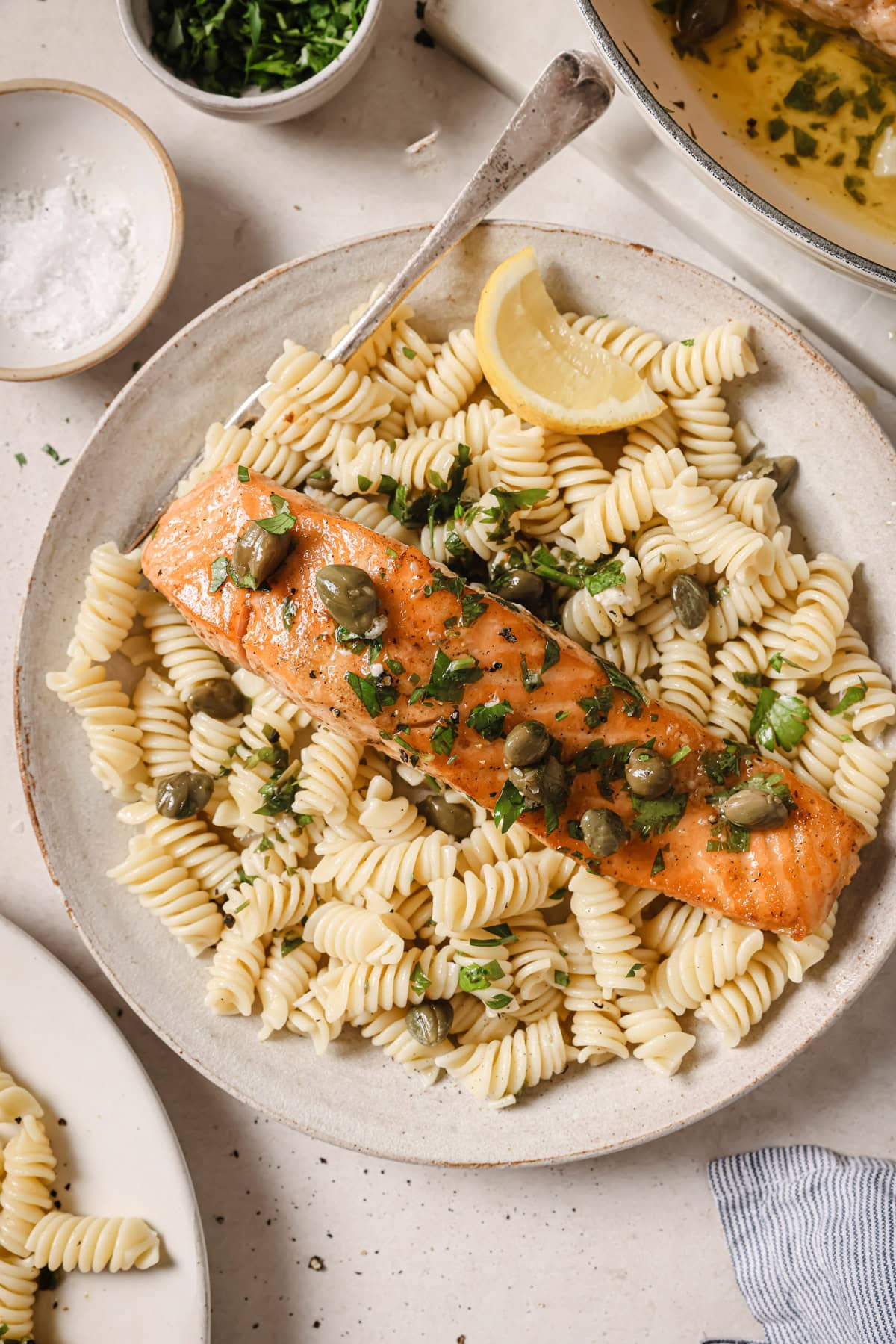 Pan-Seared Salmon Piccata: Zesty Lemon & Briny Caper Perfection